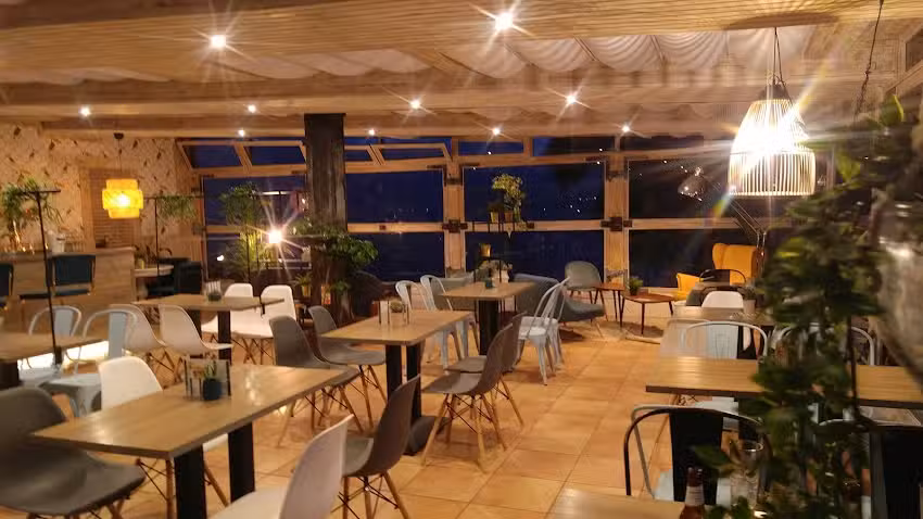 Cafe BarTino&rsquo;s