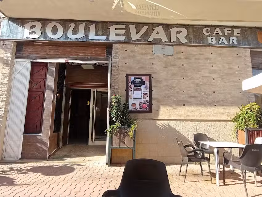 Cafe-boulevar