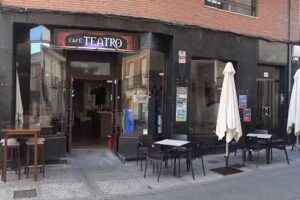 Caf&eacute; Burguer Teatro