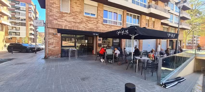 Caf&egrave; Caf&eacute;s