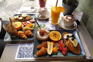 Caf&eacute; Green Bakery & Brunch.