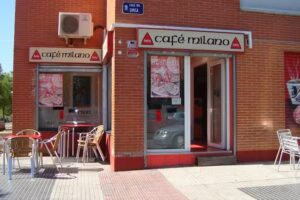 Caf&eacute; Milano Pizzer&iacute;a.