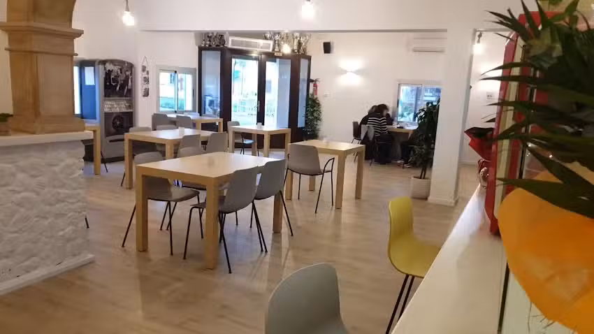 Caf&egrave; Nou
