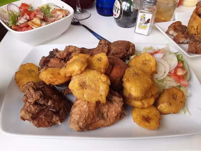 CAF&Eacute; RESTAURANTE MOCANO