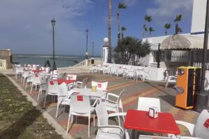 Caf&eacute; restaurante villa blanca