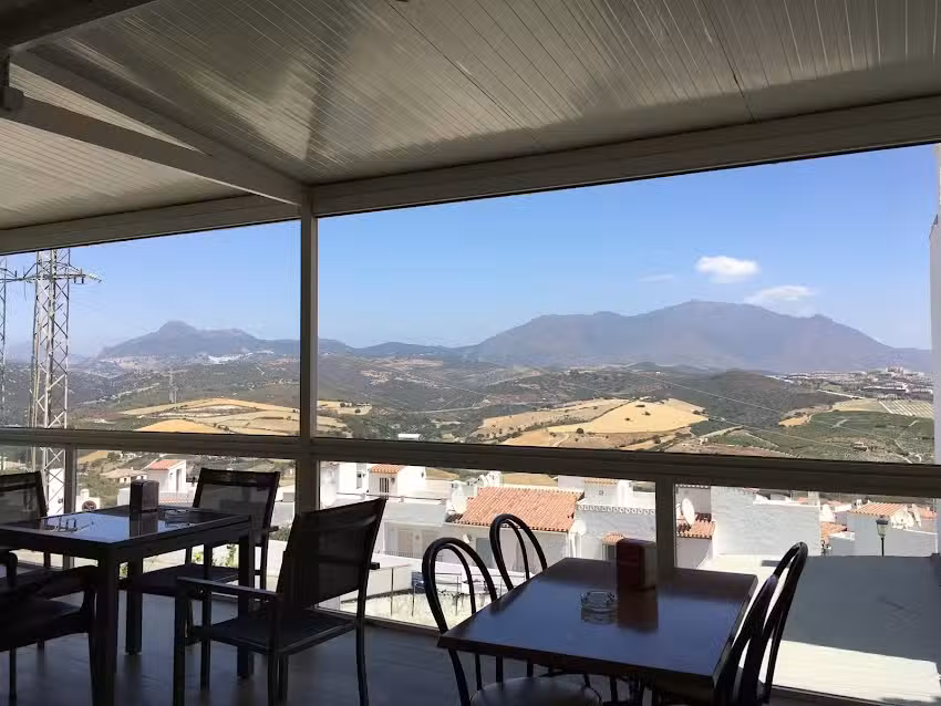 Cafeter&iacute;a bar Plaza