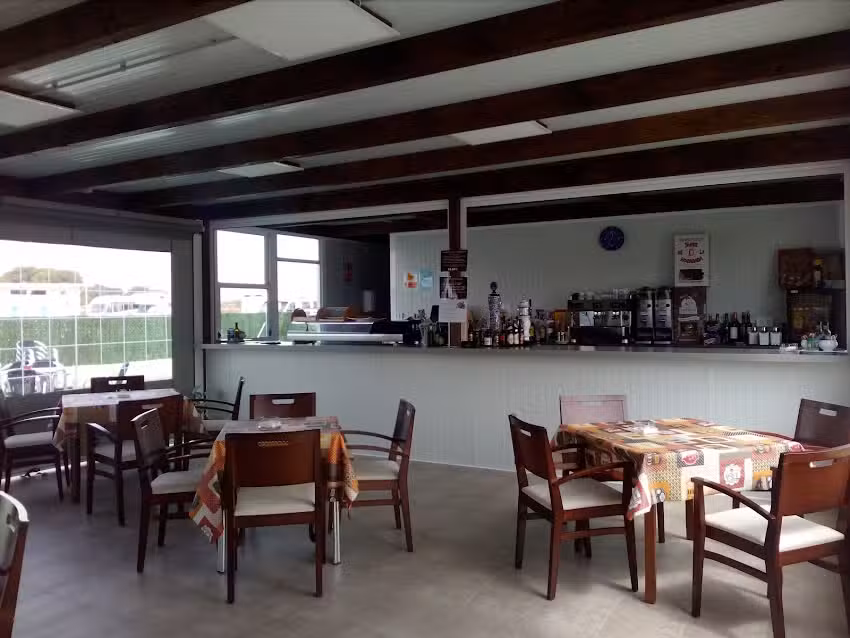 Cafeter&iacute;a Camper Park La Ribera
