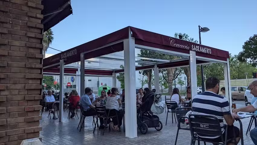 Cafeteria &ndash; Cervecer&iacute;a Sacramento