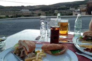 Cafeter&iacute;a El Plant&iacute;o