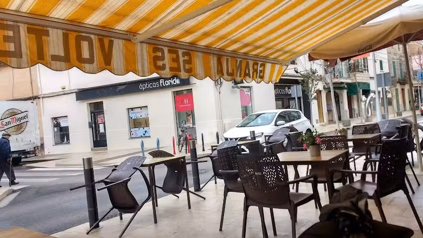 Cafeter&iacute;a Granja Ses Voltes