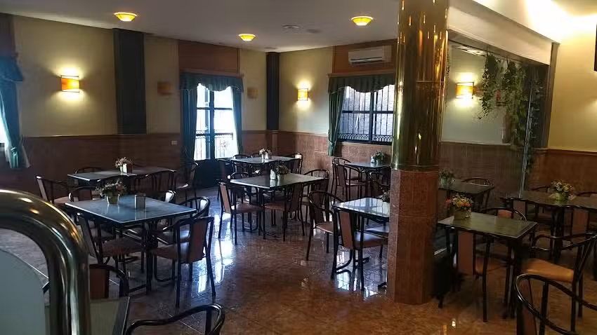 Cafeter&iacute;a Helader&iacute;a Los Andes