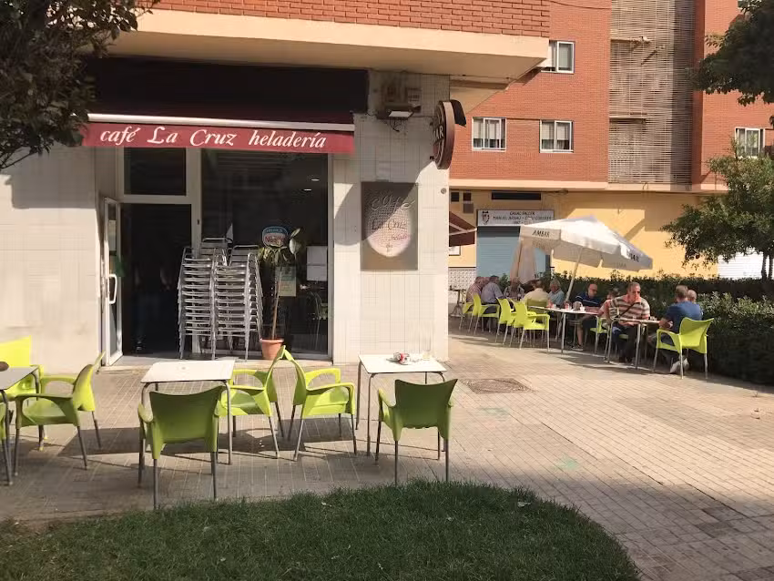 Cafeter&iacute;a La Cruz Superbocatas