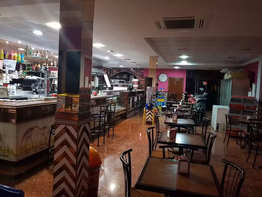 Cafeter&iacute;a las Delicias