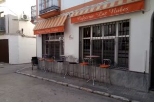 Cafeter&iacute;a Las Nubes