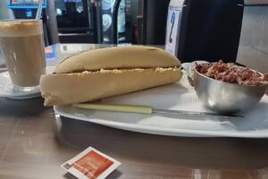 Cafeter&iacute;a Las Torres