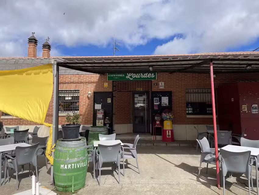 Cafeter&iacute;a Lourdes