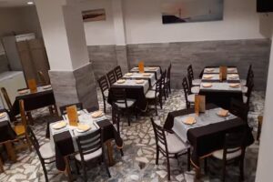 Cafeter&iacute;a &laquo;M&iacute;a&raquo; Cocina Fusion