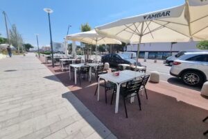 Cafeter&iacute;a Moai