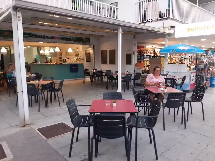Cafeter&iacute;a Montecarlo