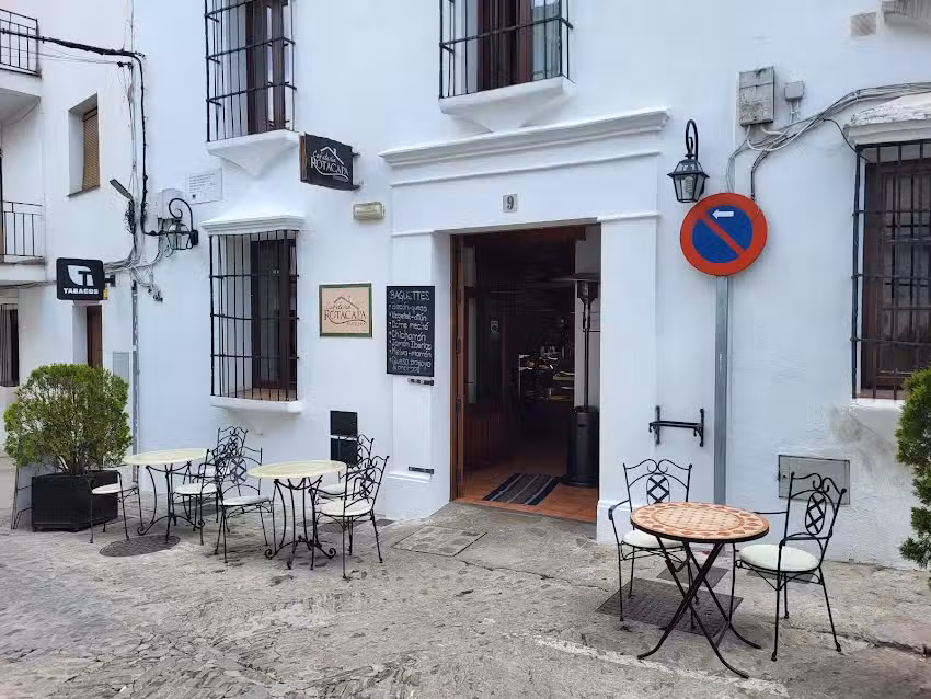 Cafeter&iacute;a-Pasteler&iacute;a Rotacapa