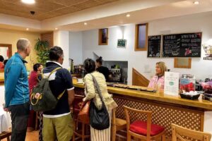 Cafeter&iacute;a🥇| Pasteler&iacute;a | Terraza | Caf&eacute; de la Paz La Sierra | Mataelpino