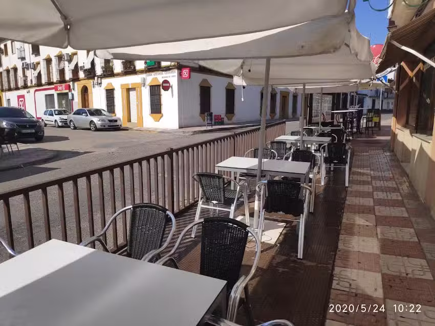 Cafeter&iacute;a Pizzer&iacute;a Donde Siempre