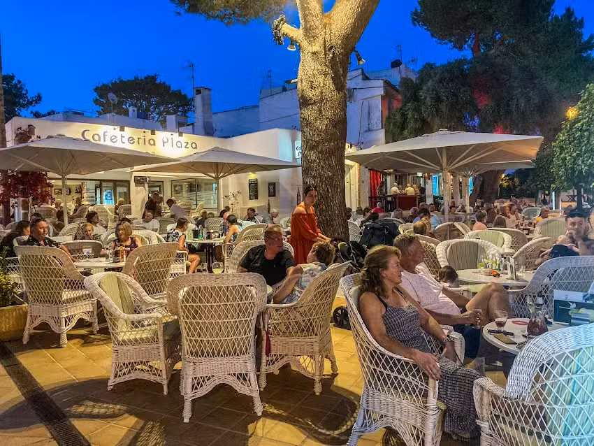 Cafeter&iacute;a Plaza, Cala D&rsquo;Or