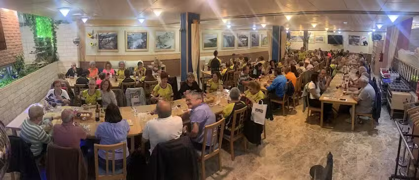 Cafeter&iacute;a Restaurante El Mes&oacute;n