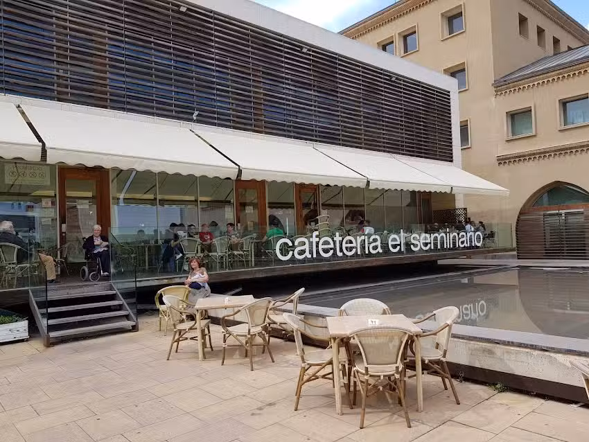 Cafeter&iacute;a Restaurante El Seminario