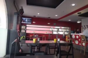 Cafeter&iacute;a Restaurante Garabolos