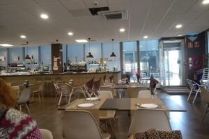 Cafeter&iacute;a &ndash; Restaurante Kuara`s