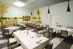 Cafeter&iacute;a Restaurante La Aurora