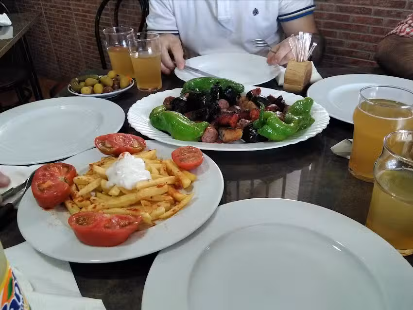 Cafeter&iacute;a-Restaurante La Gasolinera.