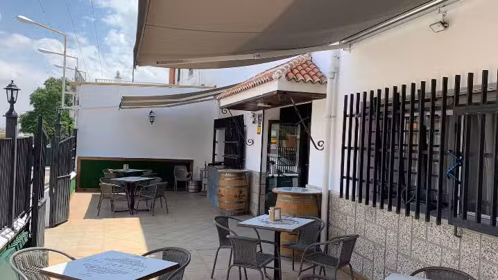 Cafeter&iacute;a- Restaurante &laquo;Los Canitos&raquo;