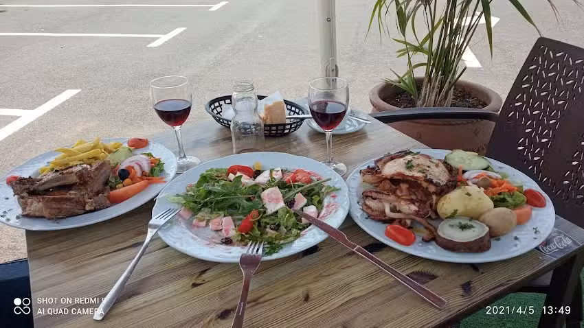 Cafeter&iacute;a Restaurante Mundo