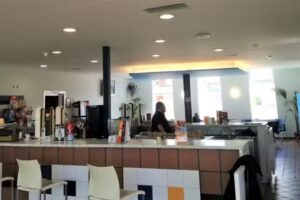 Cafeter&iacute;a Restaurante Piscinas Trobajo del Camino