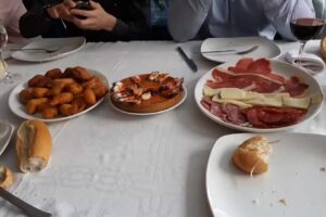 Cafeter&iacute;a Restaurante Puerta Nueva