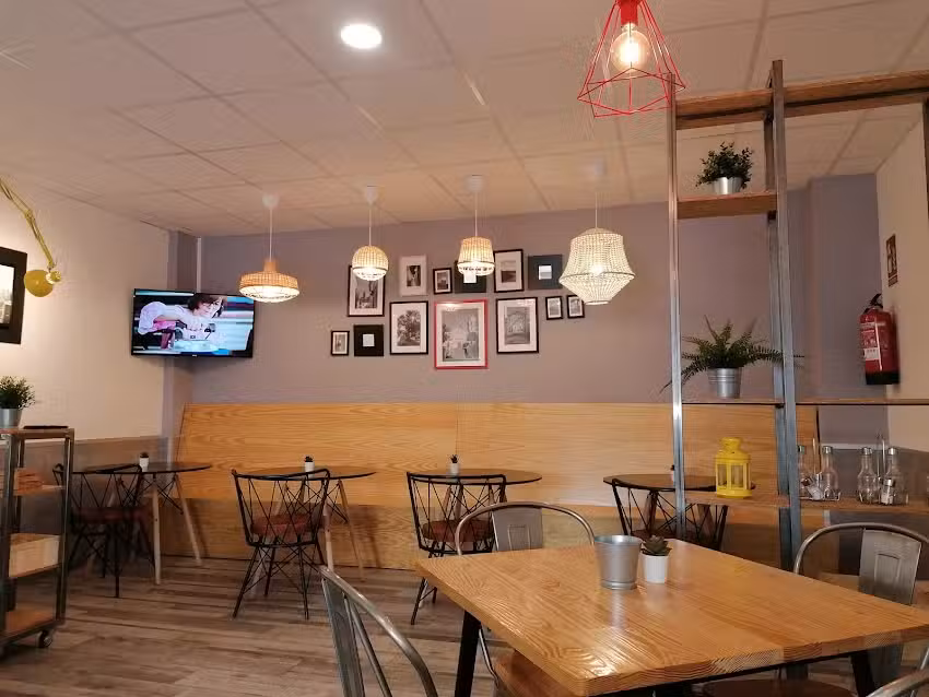 Cafeter&iacute;a Restaurante San Blas