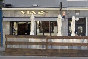 Cafeter&igrave;a Restaurante V&igrave;a22