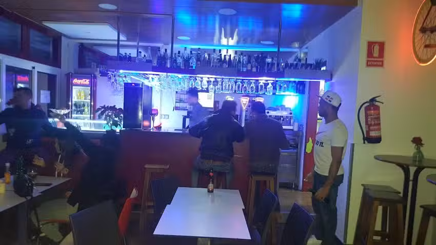 Cafeter&iacute;a RestauranteLas Palmeras