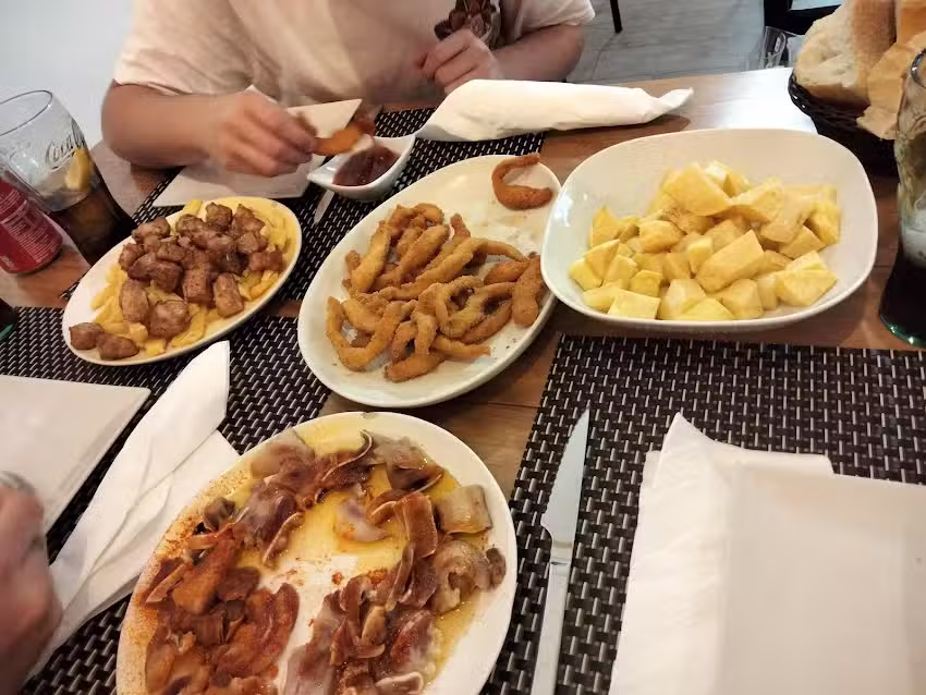 Cafeter&iacute;a Taperia La Oficina