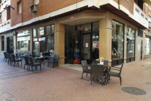 Cafeter&iacute;a y desayunos Siena