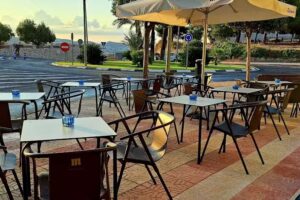 Cafeter&iacute;a y Restaurante ArtySana