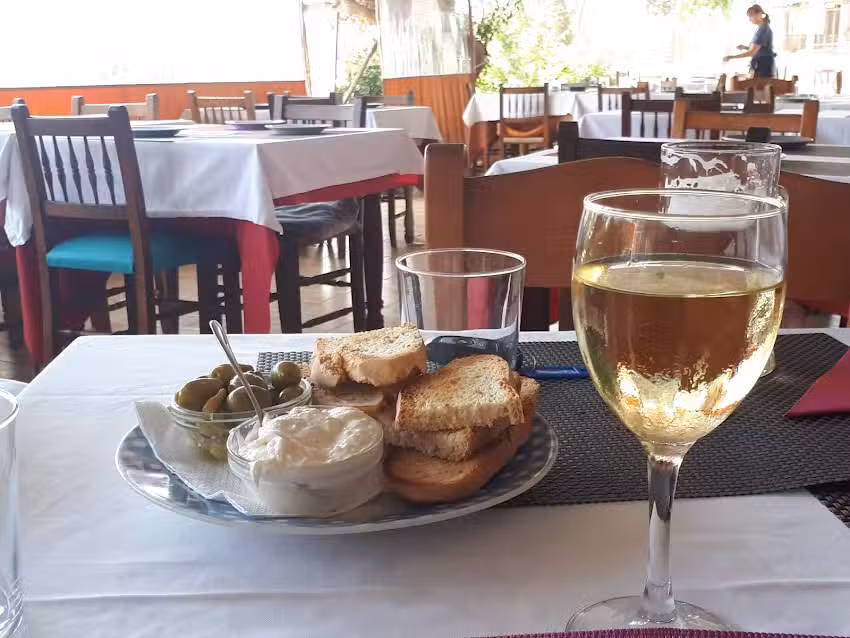 Can Gusti ❤️ abierto todos los d&iacute;as, de 18:30h a 22h excepto los s&aacute;bados, cerrado por descanso. Les esperamos ❤️
