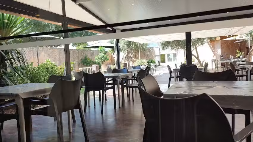 Can petit bistr&oacute;