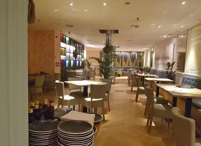 Can pla&ccedil;a restaurante