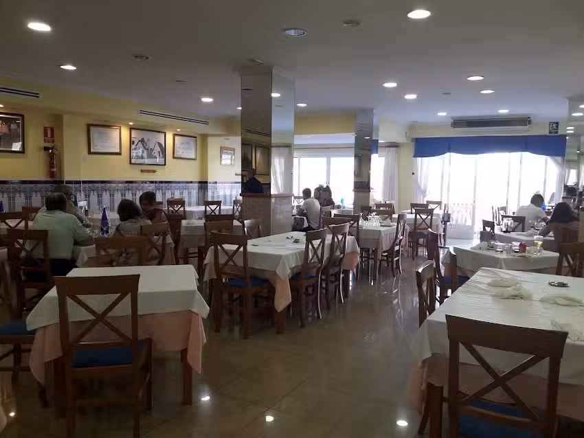 Ca&ntilde;as y Barro