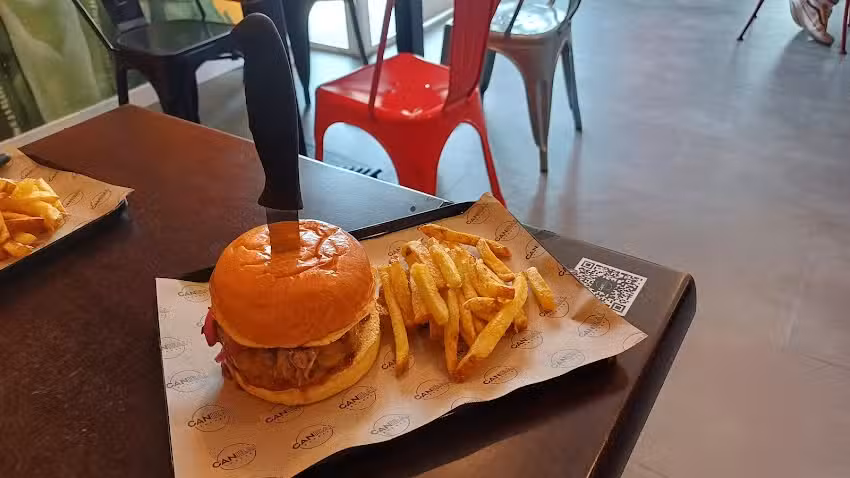 Can&iacute;bal Burger San Jos&eacute; de la Rinconada