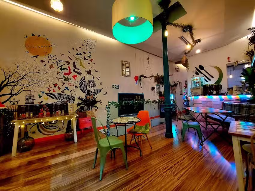 Cantina 33 &ndash; Caf&eacute; &ndash; Restaurante Venezolano &ndash; Bar