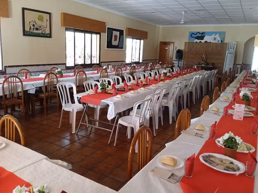 Casa Colora bar to&ntilde;i